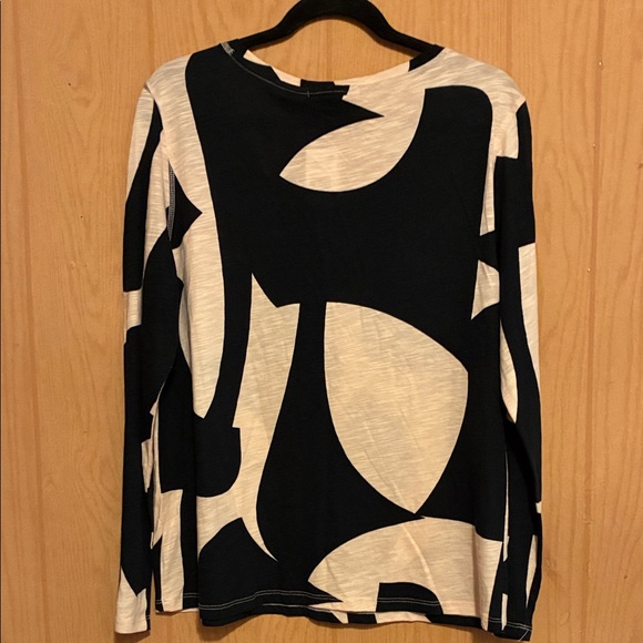 Sanctuary Black and Cream Abstract Long Sleeve Top - Picture 3 of 3